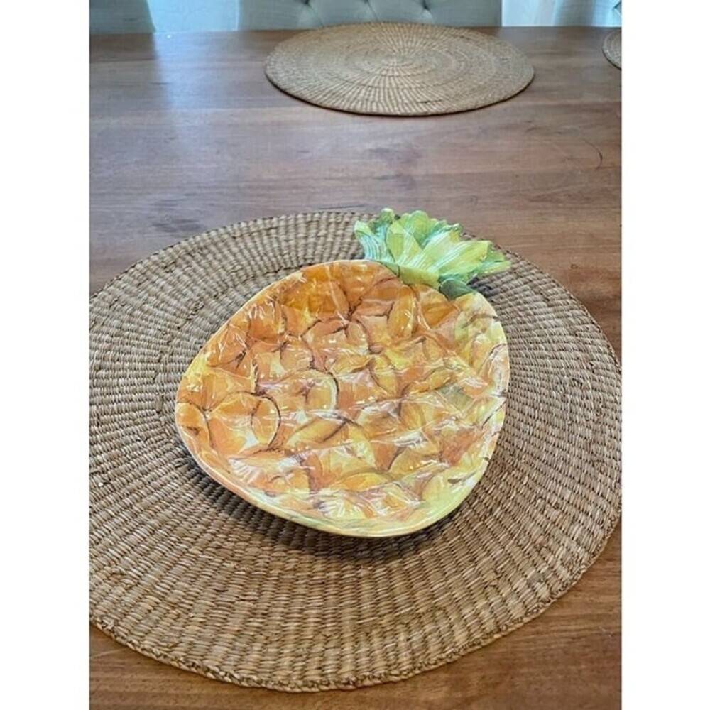 Hard Plastic Pineapple PLate